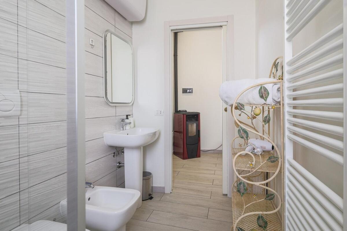 Вилла Jacuzzi & Relax - Casa Indipendente 20Min Da Milano Zelo Buon Persico Экстерьер фото